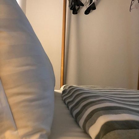 City Center Cute And Comfy Apartment - Ajia Apartments Tiranë Luaran gambar