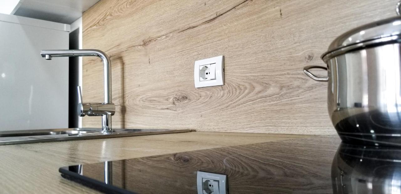 City Center Cute And Comfy Apartment - Ajia Apartments Tiranë Luaran gambar
